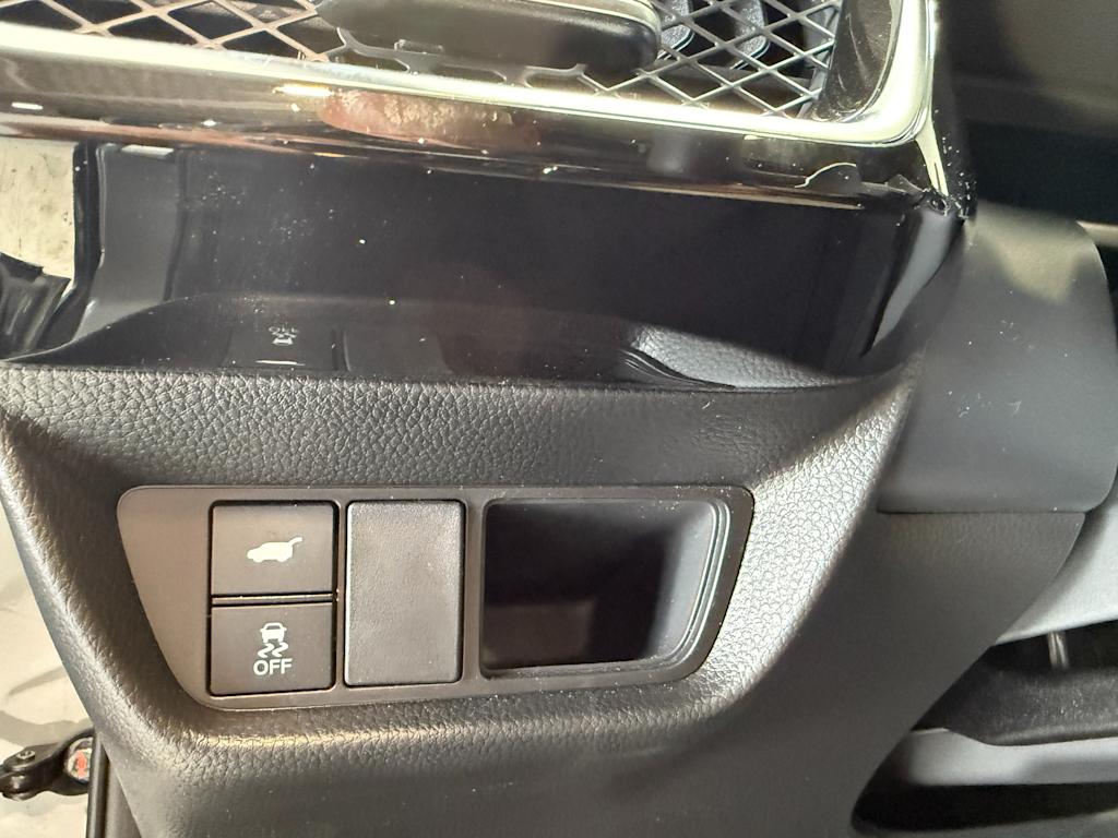 Thumbnail: 2025 Acura ADX - 27