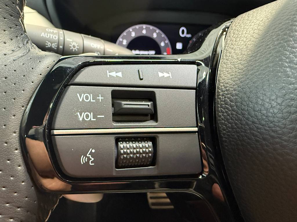 Thumbnail: 2025 Acura ADX - 23