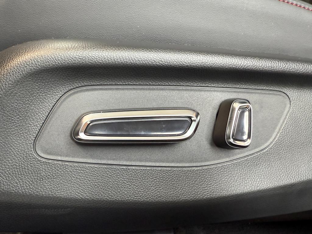 Thumbnail: 2025 Acura ADX - 25