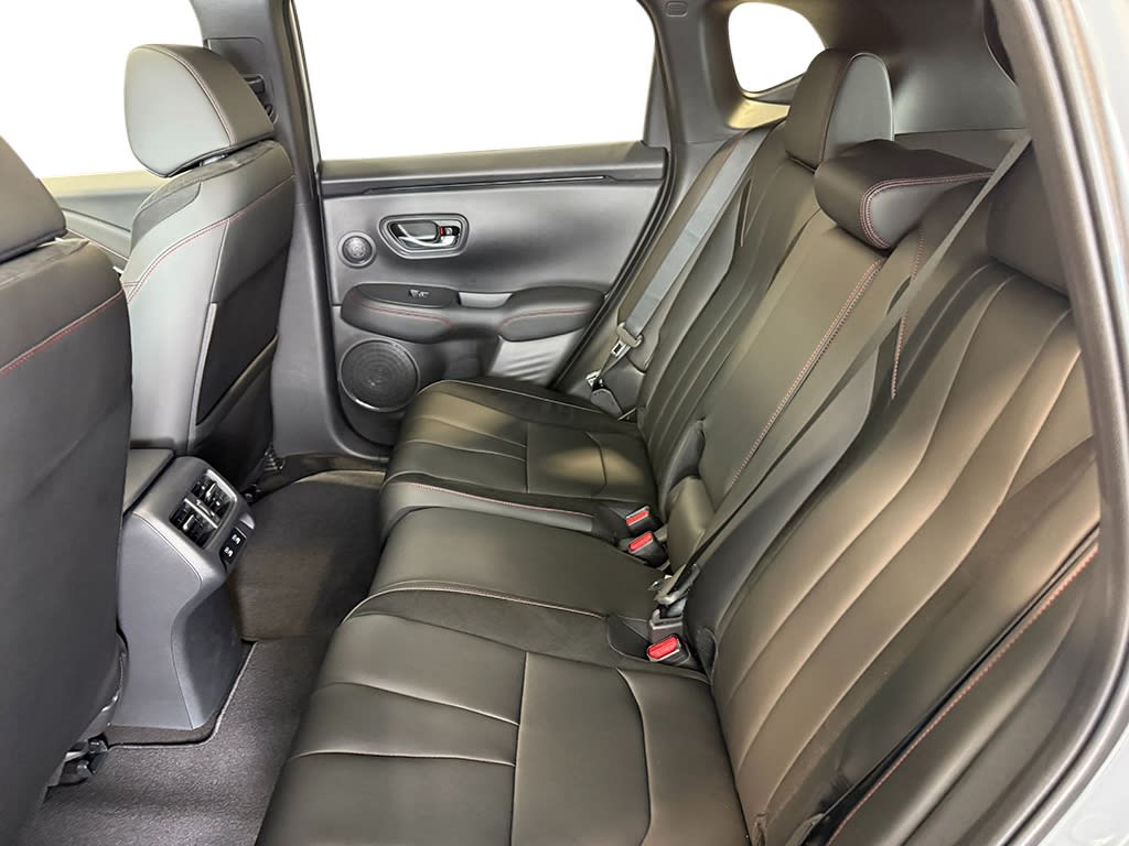 Thumbnail: 2025 Acura ADX - 13