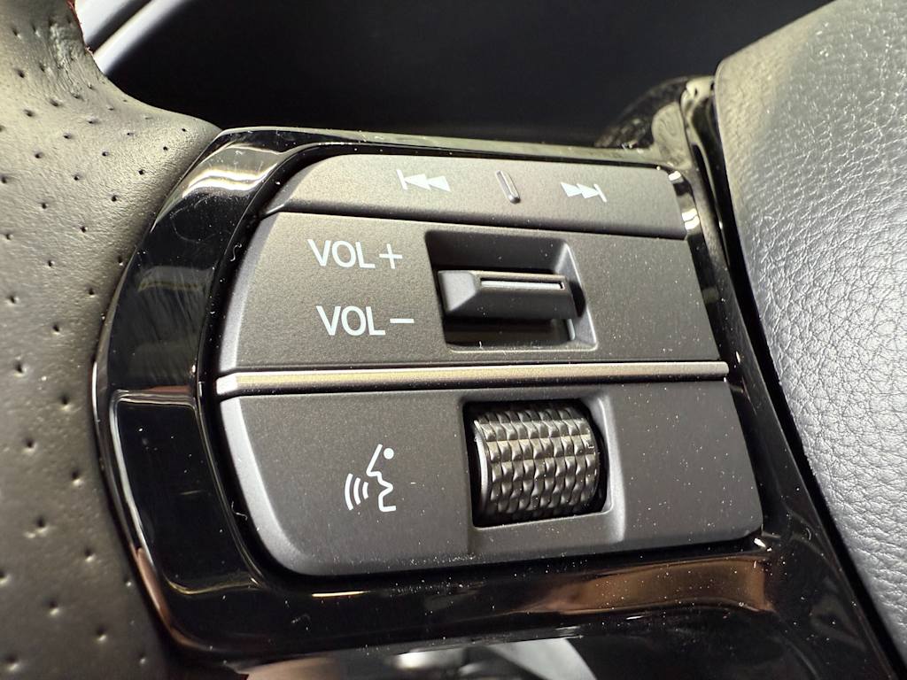 Thumbnail: 2025 Acura ADX - 22