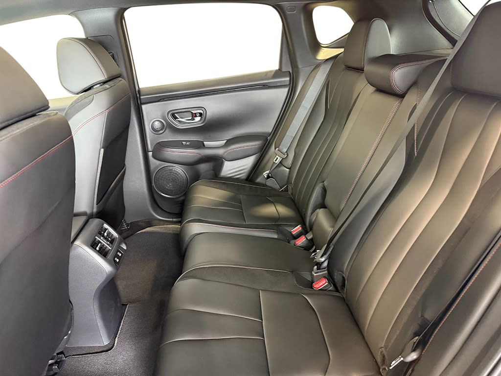 Thumbnail: 2025 Acura ADX - 13