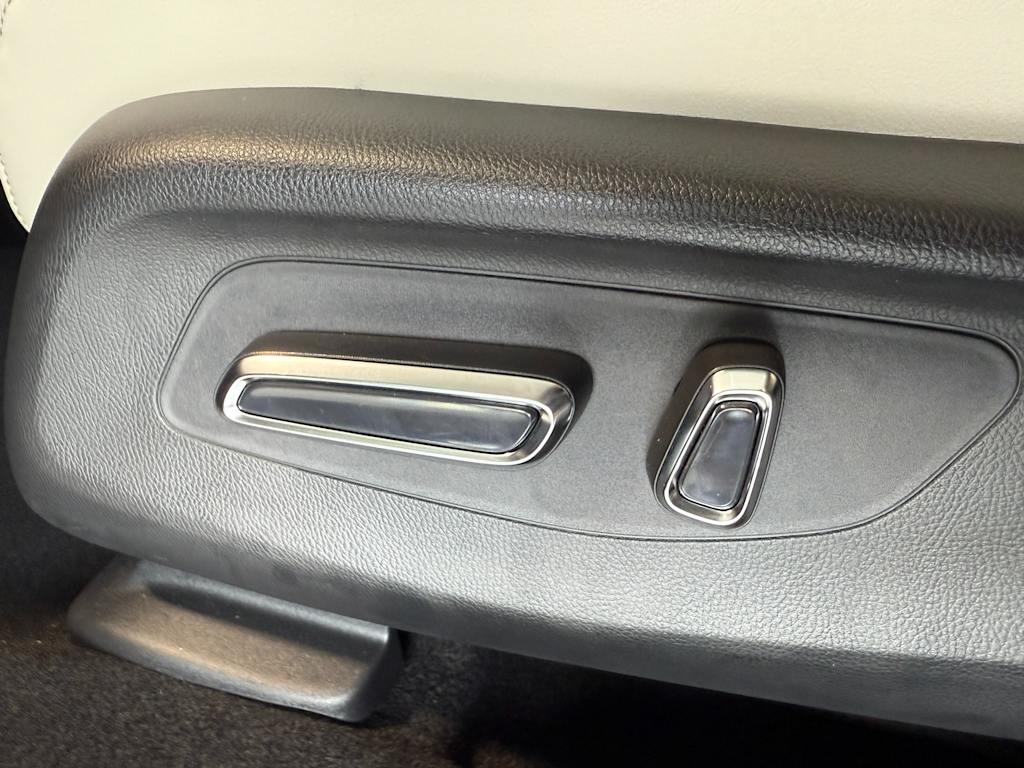 Thumbnail: 2025 Acura ADX - 26