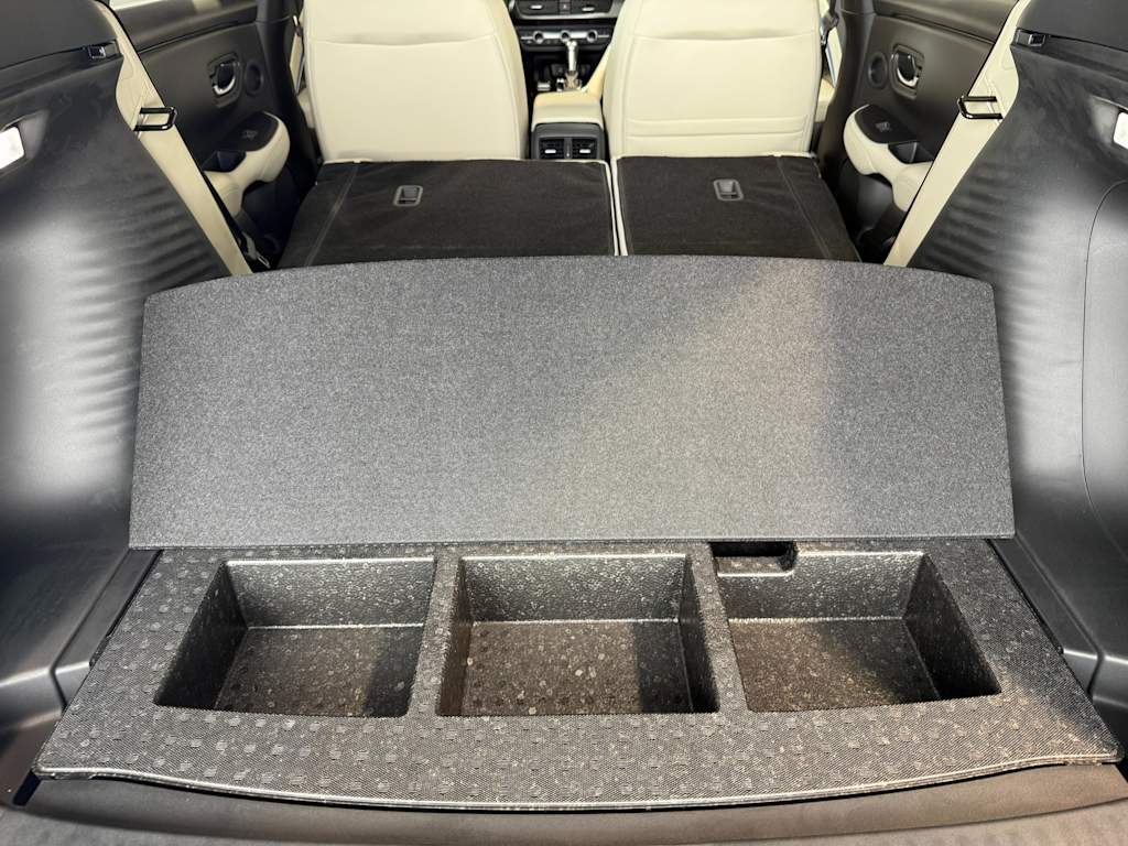 Thumbnail: 2025 Acura ADX - 16