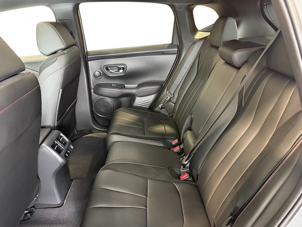 Thumbnail: 2025 Acura ADX - 13