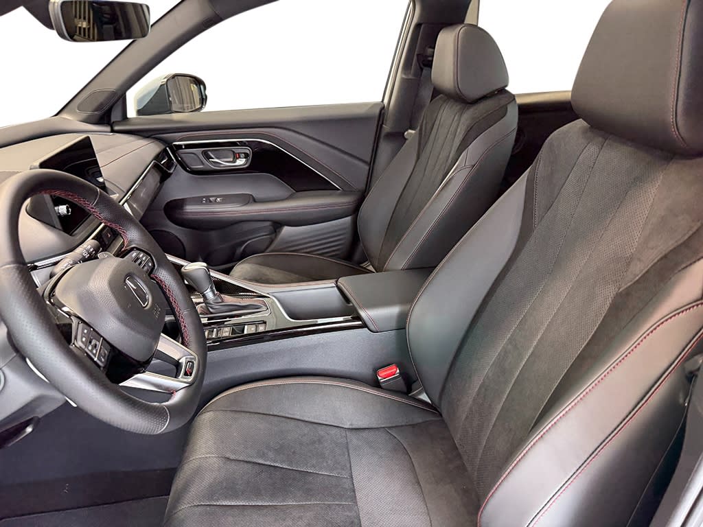 Thumbnail: 2025 Acura ADX - 11