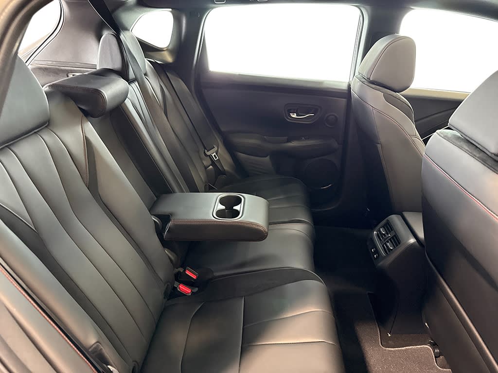 Thumbnail: 2025 Acura ADX - 35