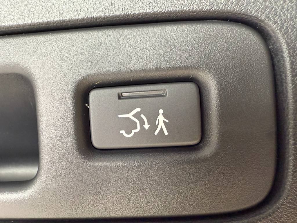 Thumbnail: 2025 Acura ADX - 33