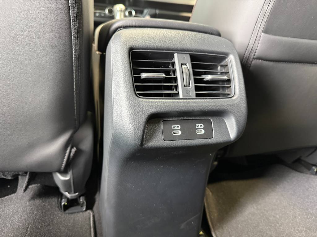 Thumbnail: 2025 Acura ADX - 32