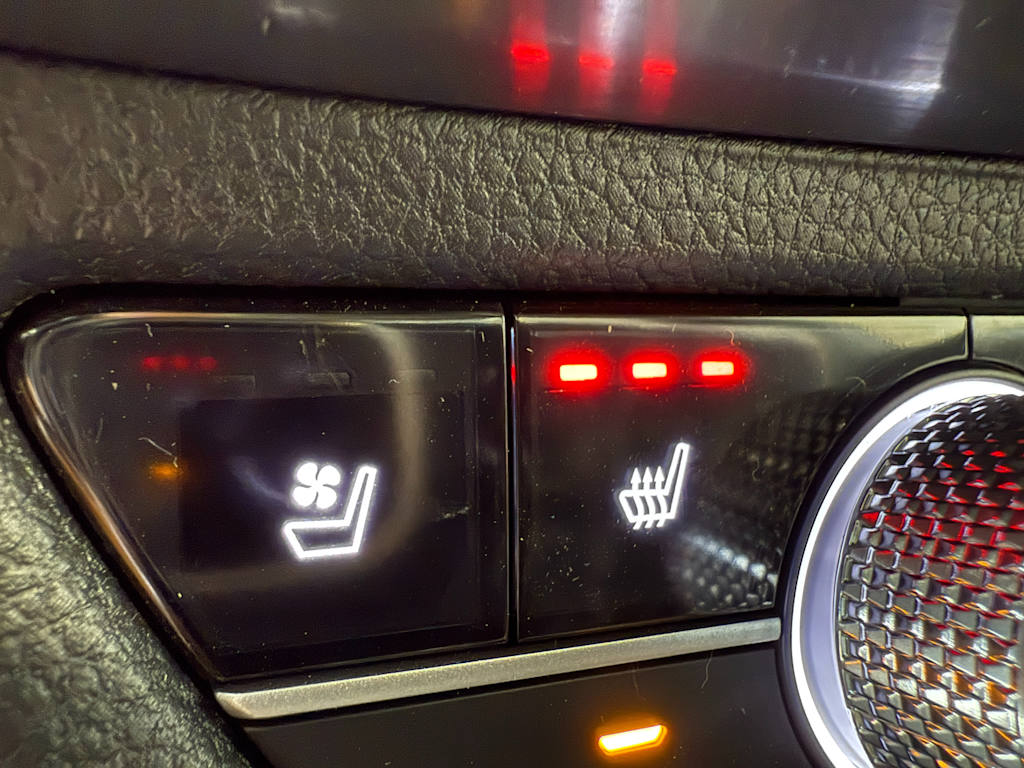 Thumbnail: 2025 Acura ADX - 27