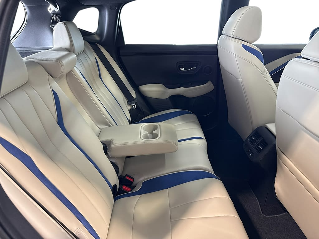 Thumbnail: 2025 Acura ADX - 36