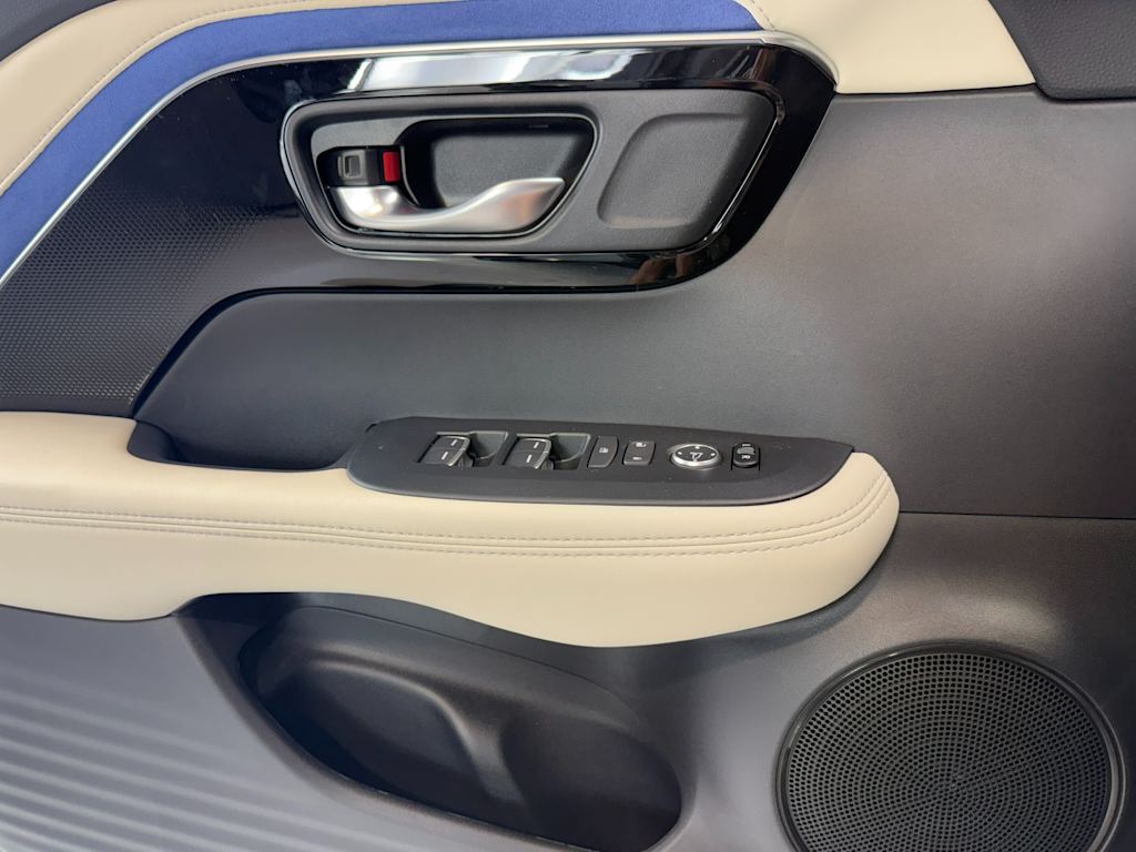 Thumbnail: 2025 Acura ADX - 29