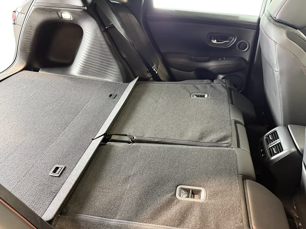 Thumbnail: 2025 Acura ADX - 12