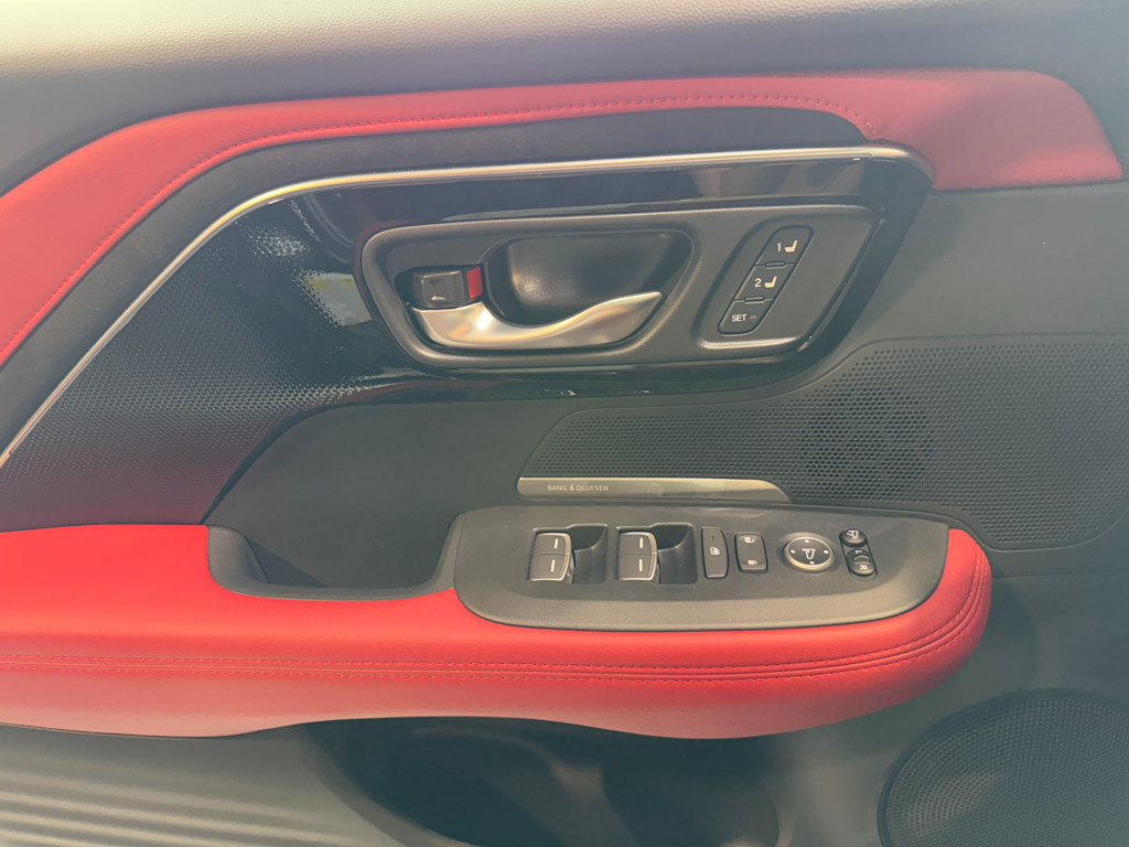 Thumbnail: 2025 Acura ADX - 28