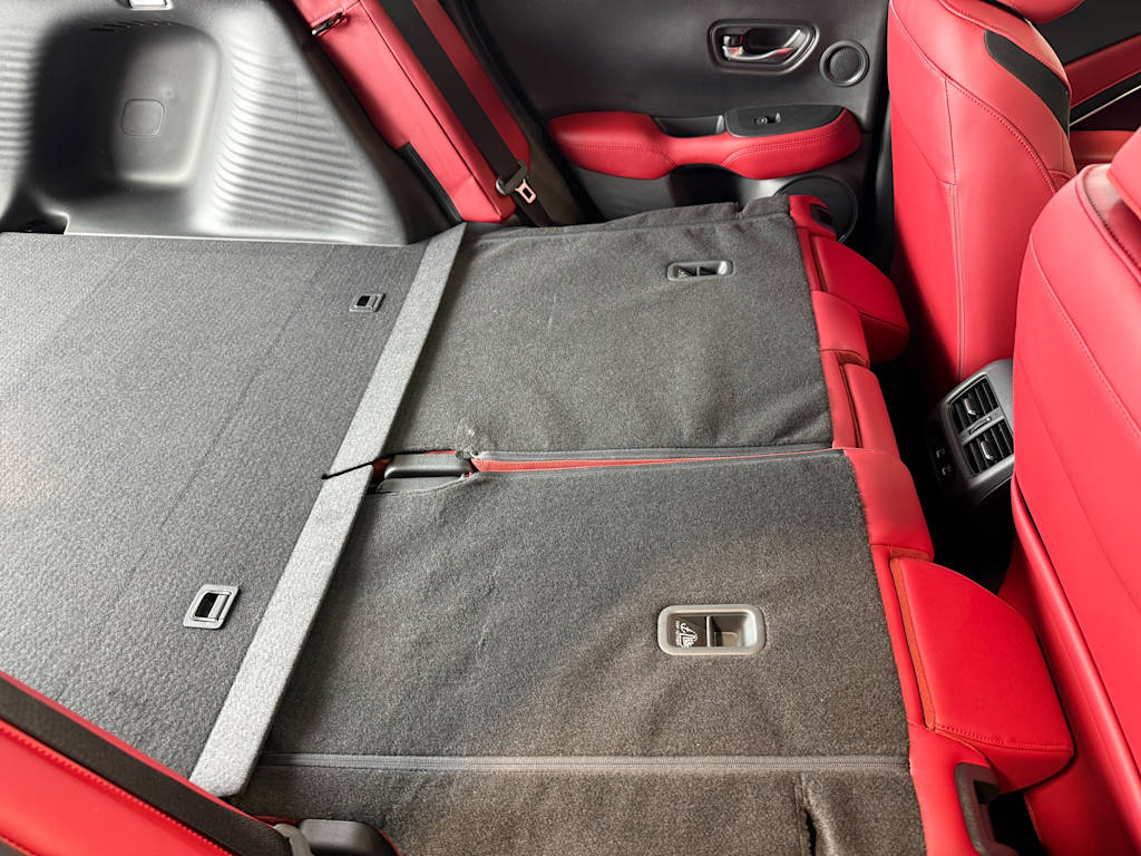 Thumbnail: 2025 Acura ADX - 10