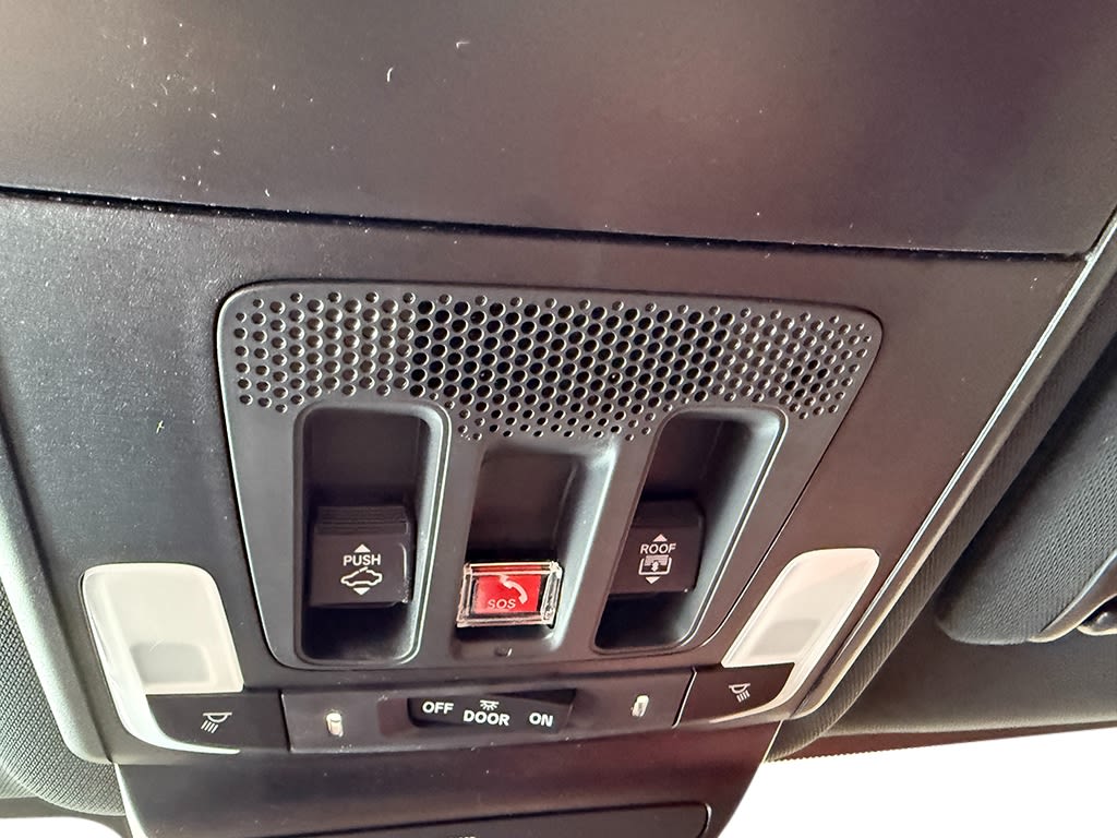 Thumbnail: 2025 Acura ADX - 30