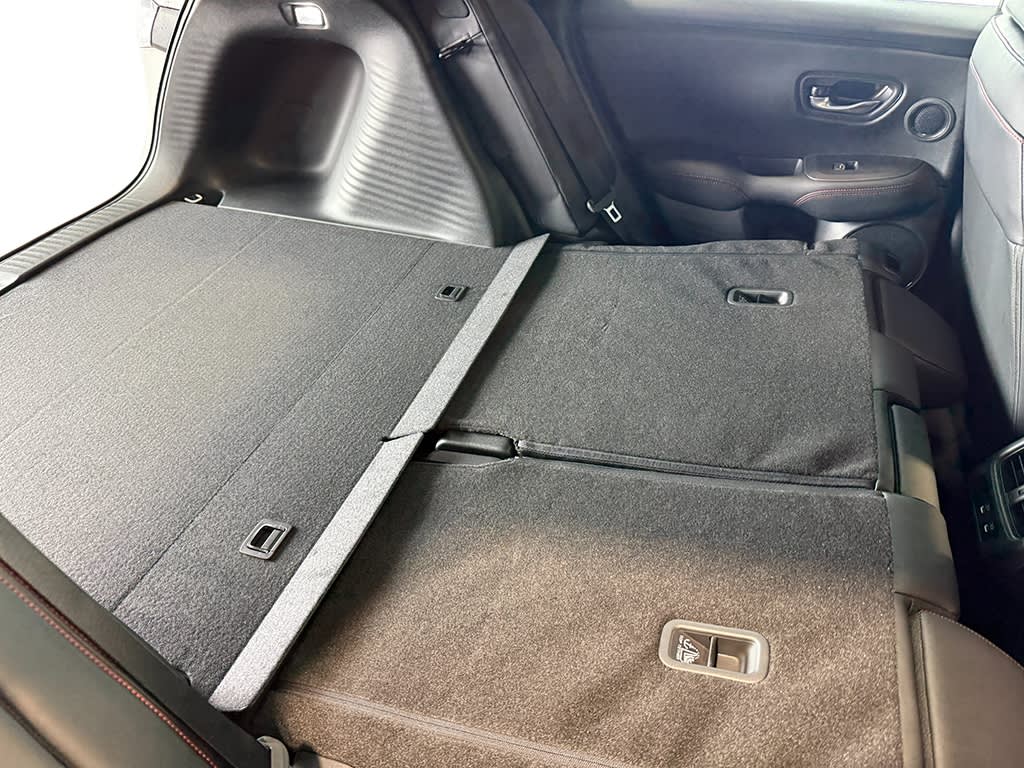 Thumbnail: 2025 Acura ADX - 12