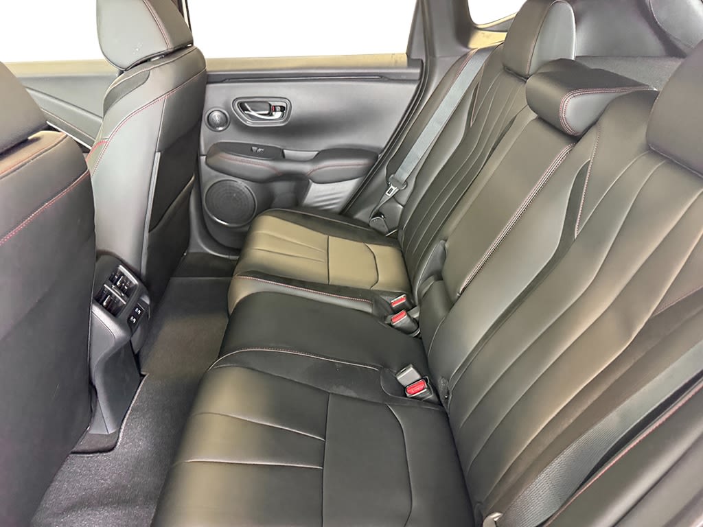 Thumbnail: 2025 Acura ADX - 13