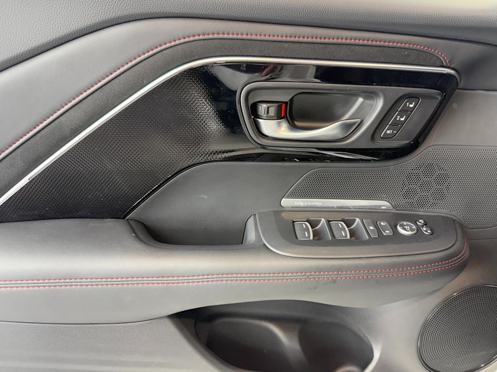 Thumbnail: 2025 Acura ADX - 28