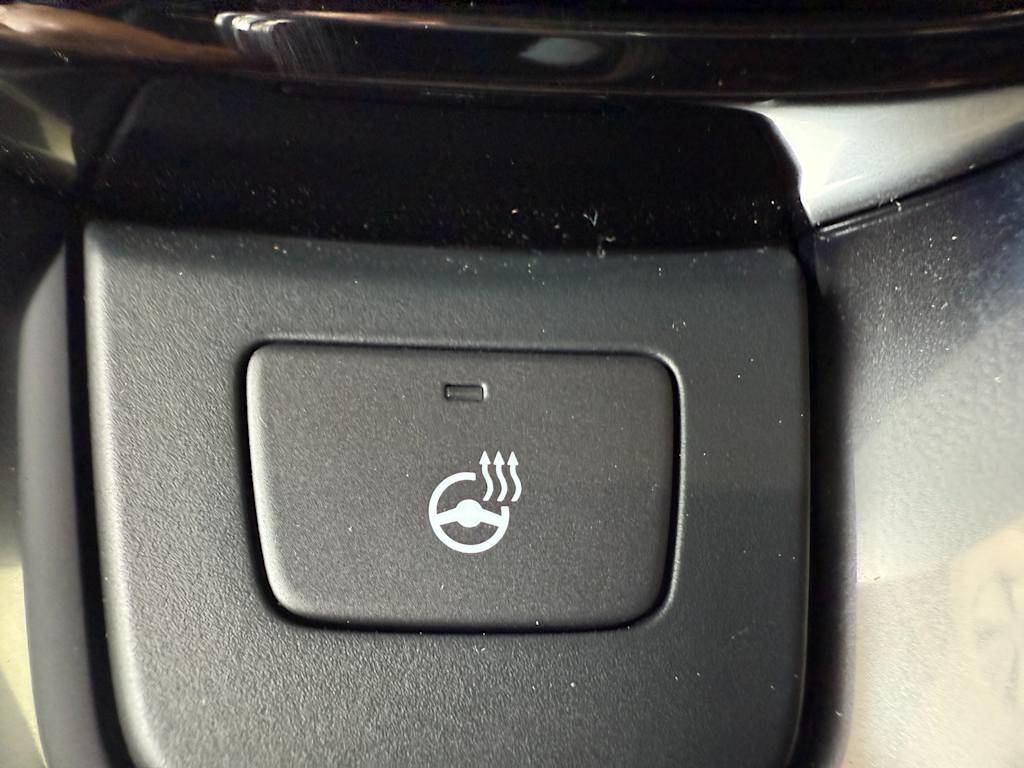 Thumbnail: 2025 Acura ADX - 24