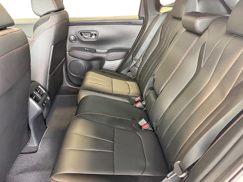 Thumbnail: 2025 Acura ADX - 13