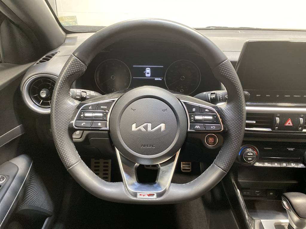 Thumbnail: 2023 Kia Forte - 10