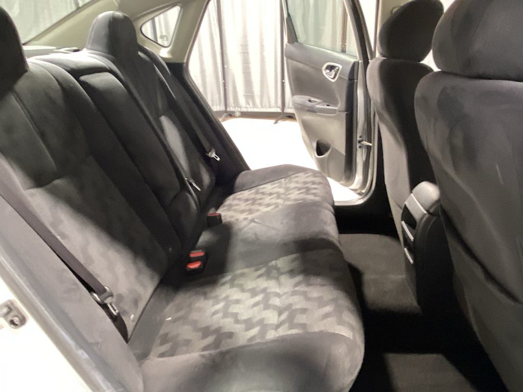 Thumbnail: 2013 Nissan Sentra - 20