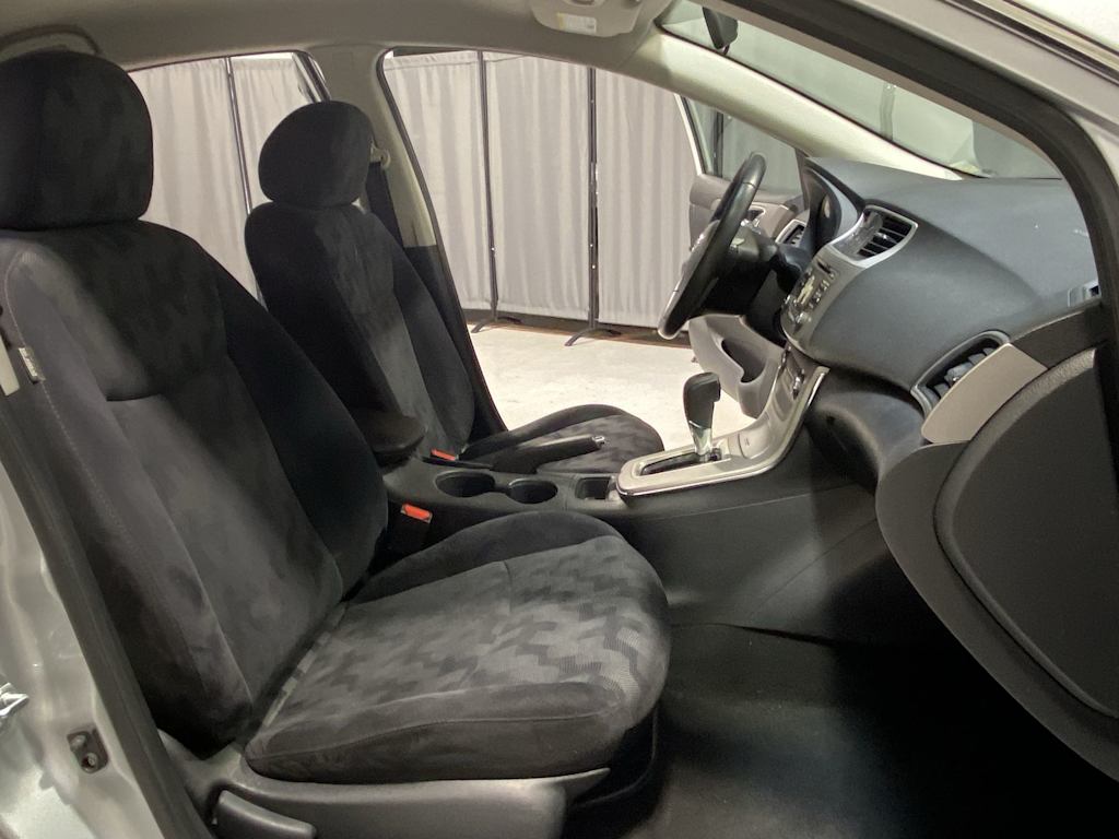 Thumbnail: 2013 Nissan Sentra - 21