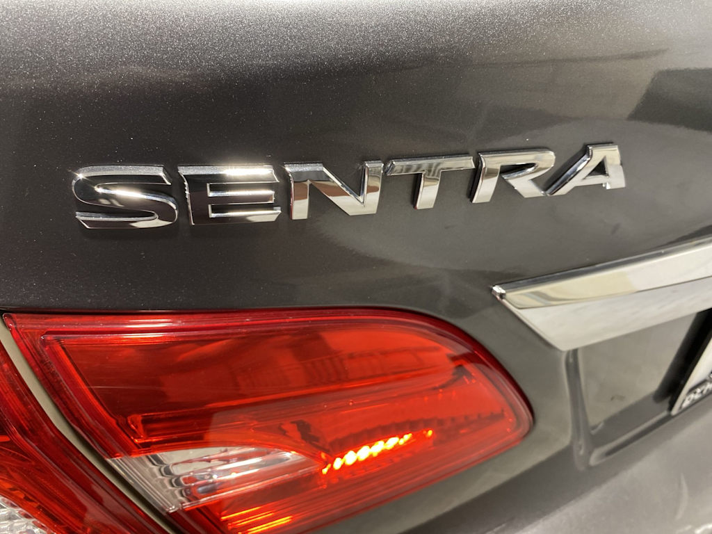 Thumbnail: 2018 Nissan Sentra - 7