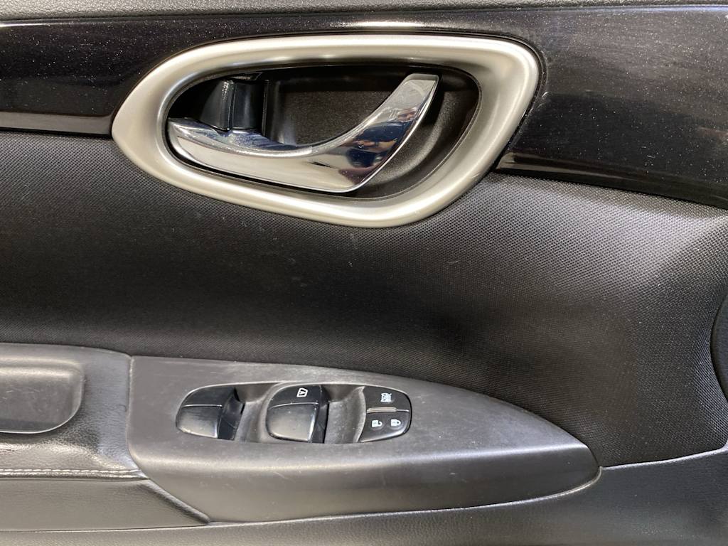 Thumbnail: 2018 Nissan Sentra - 23