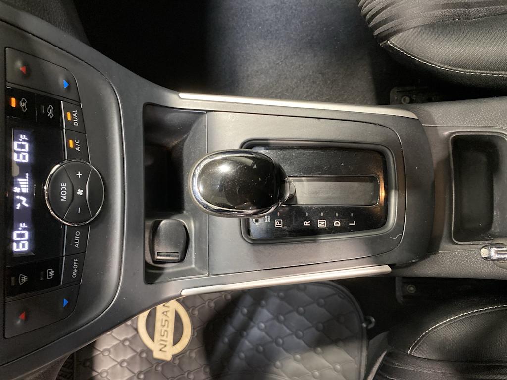 Thumbnail: 2018 Nissan Sentra - 15