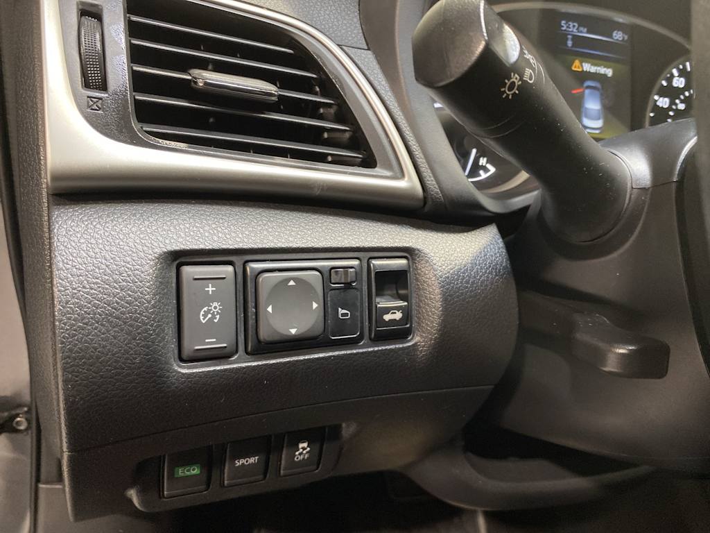Thumbnail: 2018 Nissan Sentra - 24