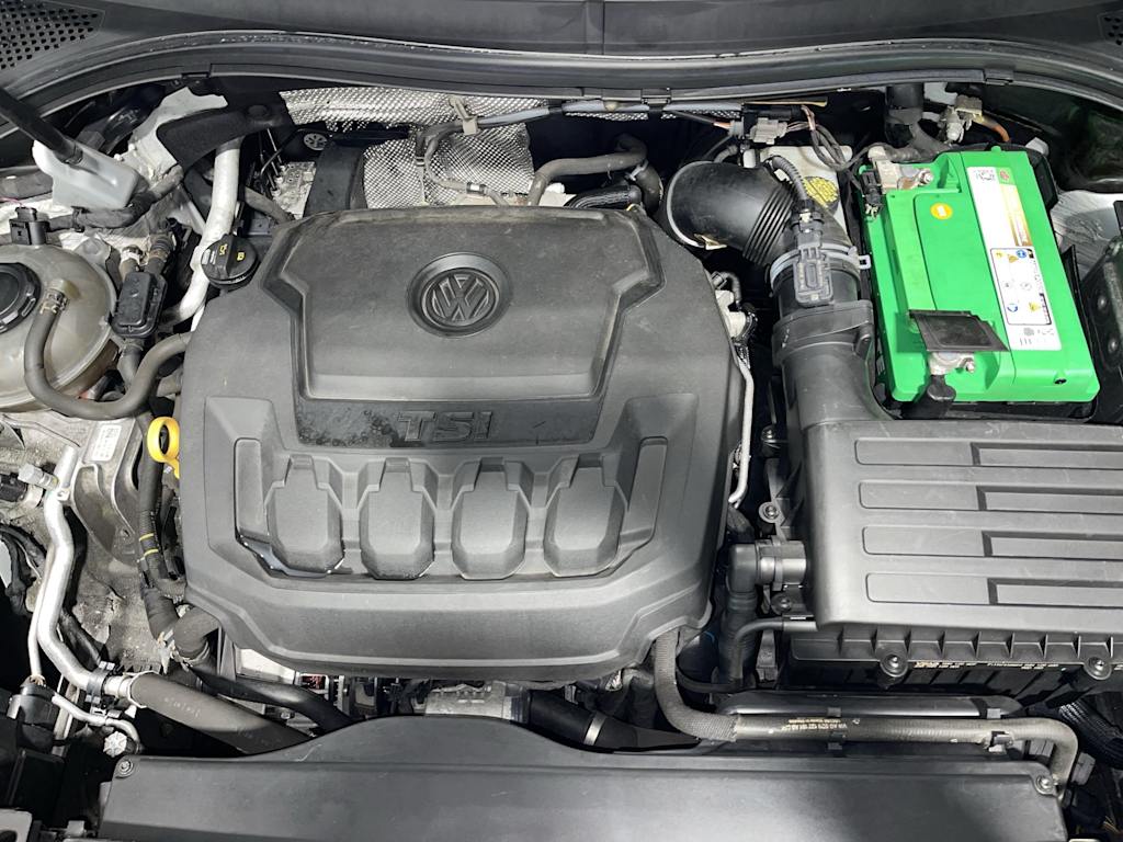 Thumbnail: 2019 Volkswagen Tiguan - 9