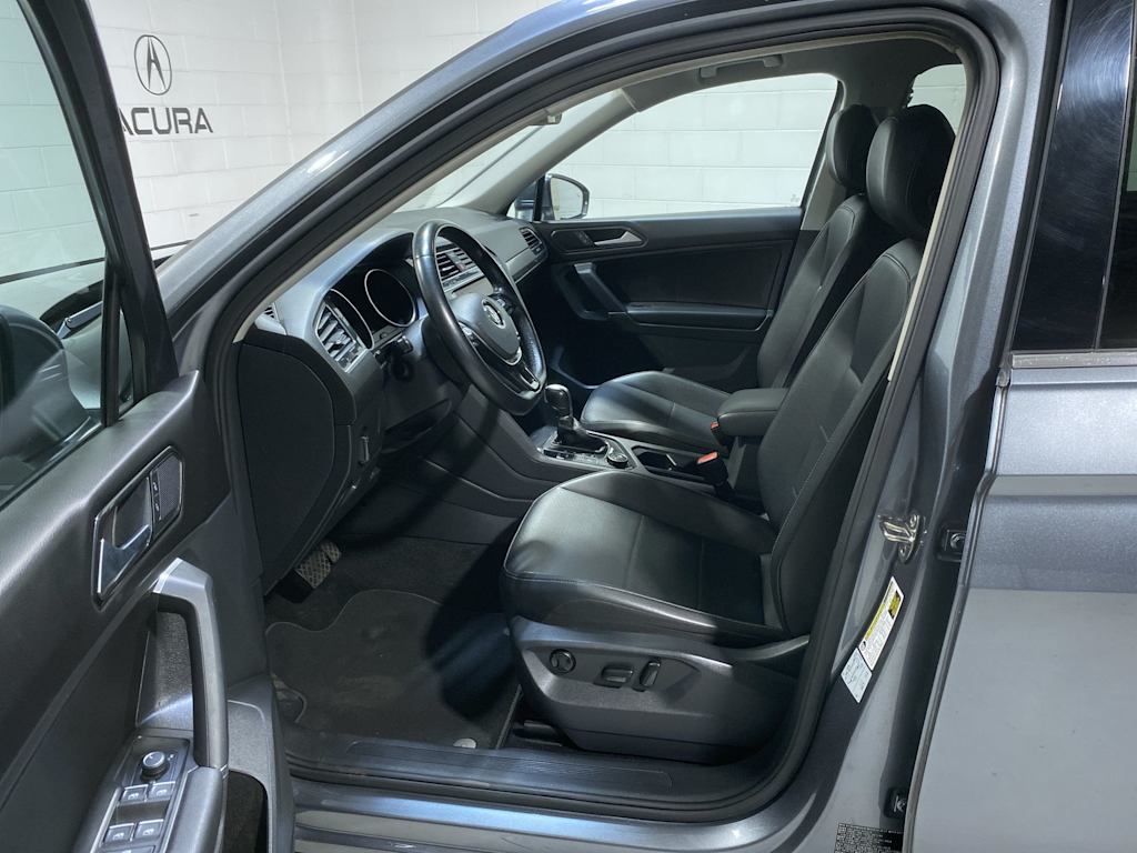 Thumbnail: 2018 Volkswagen Tiguan - 11