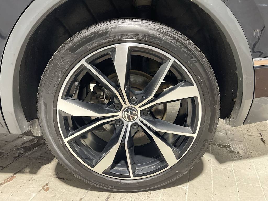 Thumbnail: 2022 Volkswagen Tiguan - 8