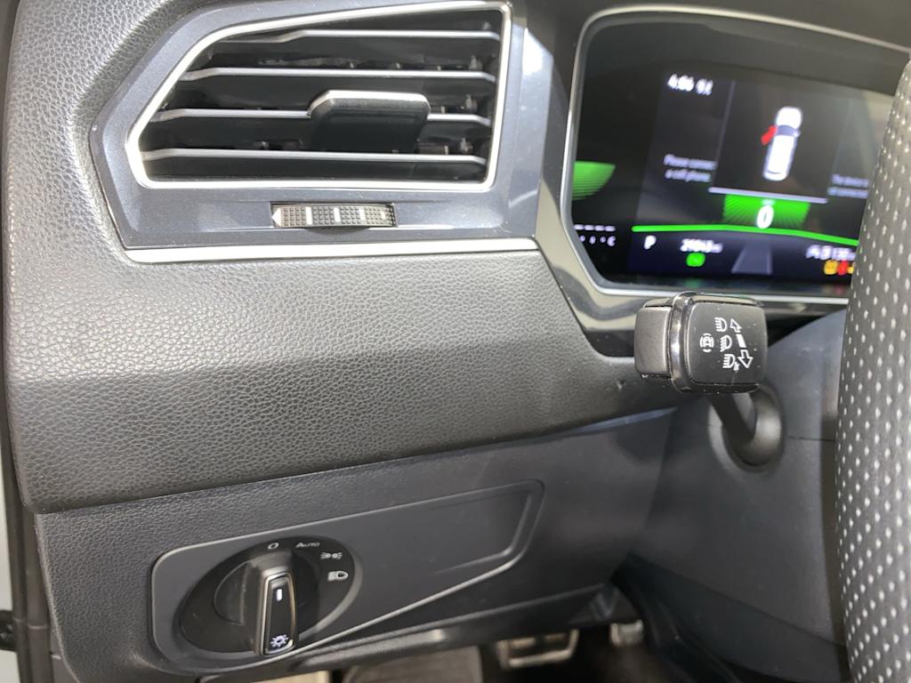 Thumbnail: 2024 Volkswagen Tiguan - 23