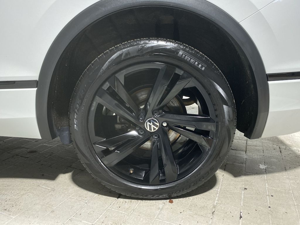 Thumbnail: 2024 Volkswagen Tiguan - 8