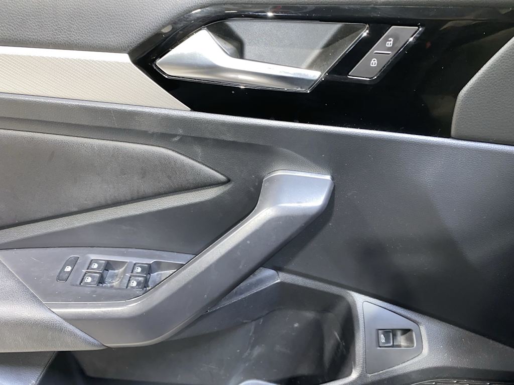 Thumbnail: 2019 Volkswagen Jetta - 22