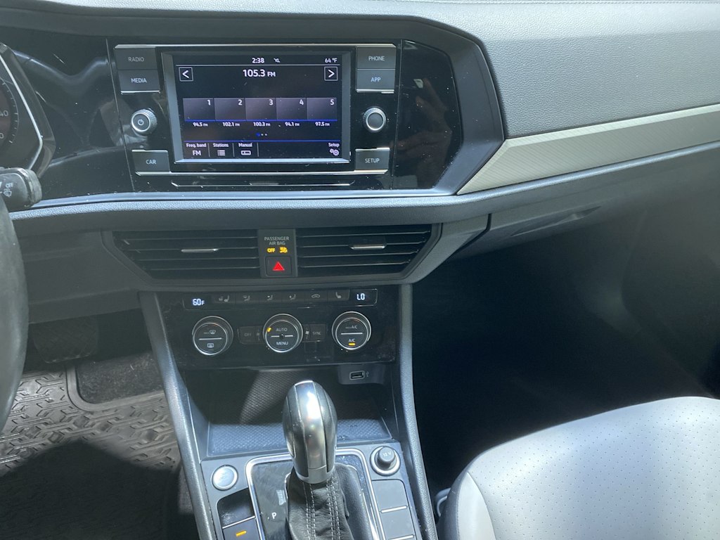 Thumbnail: 2019 Volkswagen Jetta - 14