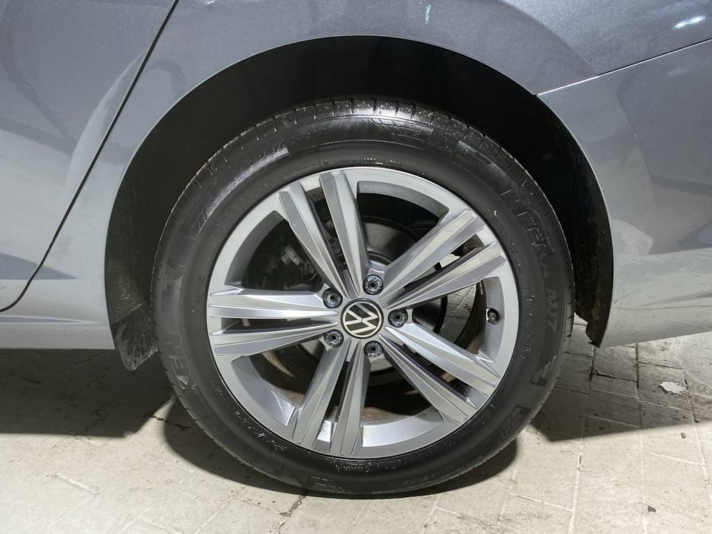 Thumbnail: 2024 Volkswagen Jetta - 8