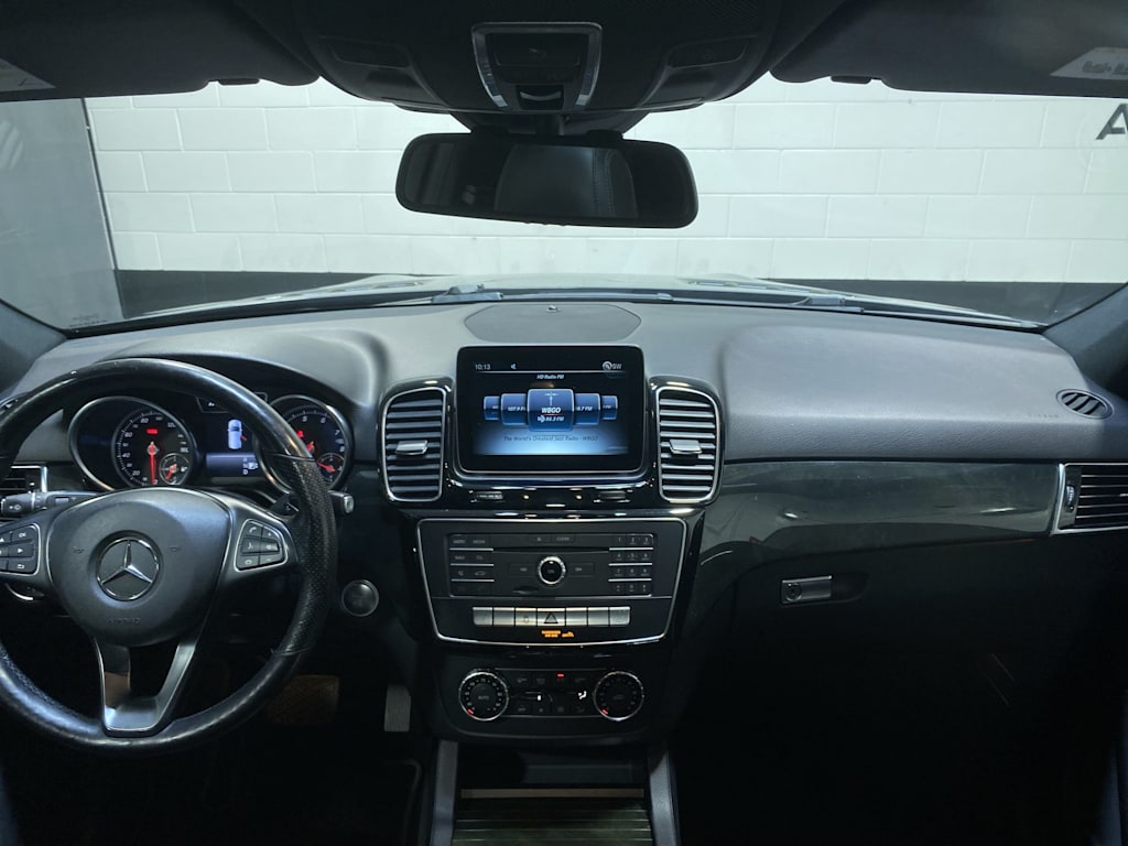 Thumbnail: 2017 Mercedes-Benz GLE - 2