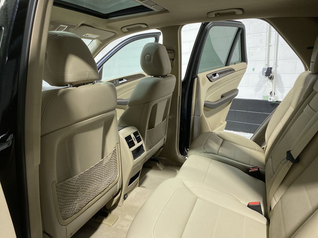 Thumbnail: 2015 Mercedes-Benz M-Class - 13