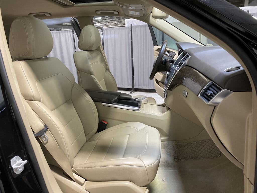 Thumbnail: 2015 Mercedes-Benz M-Class - 19