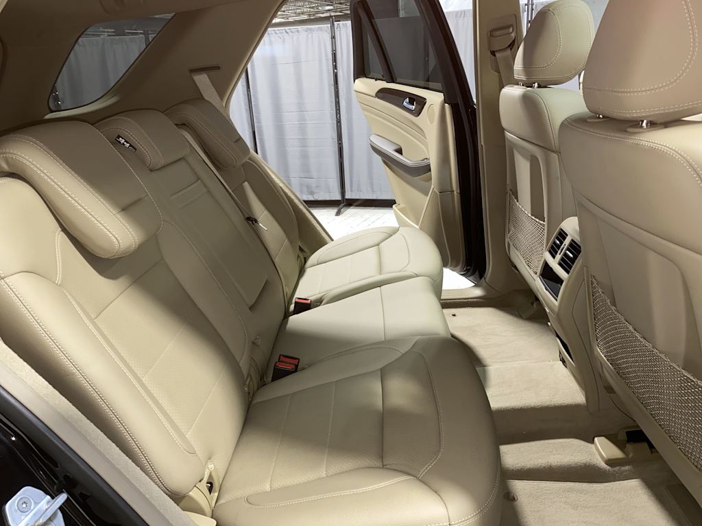Thumbnail: 2015 Mercedes-Benz M-Class - 18