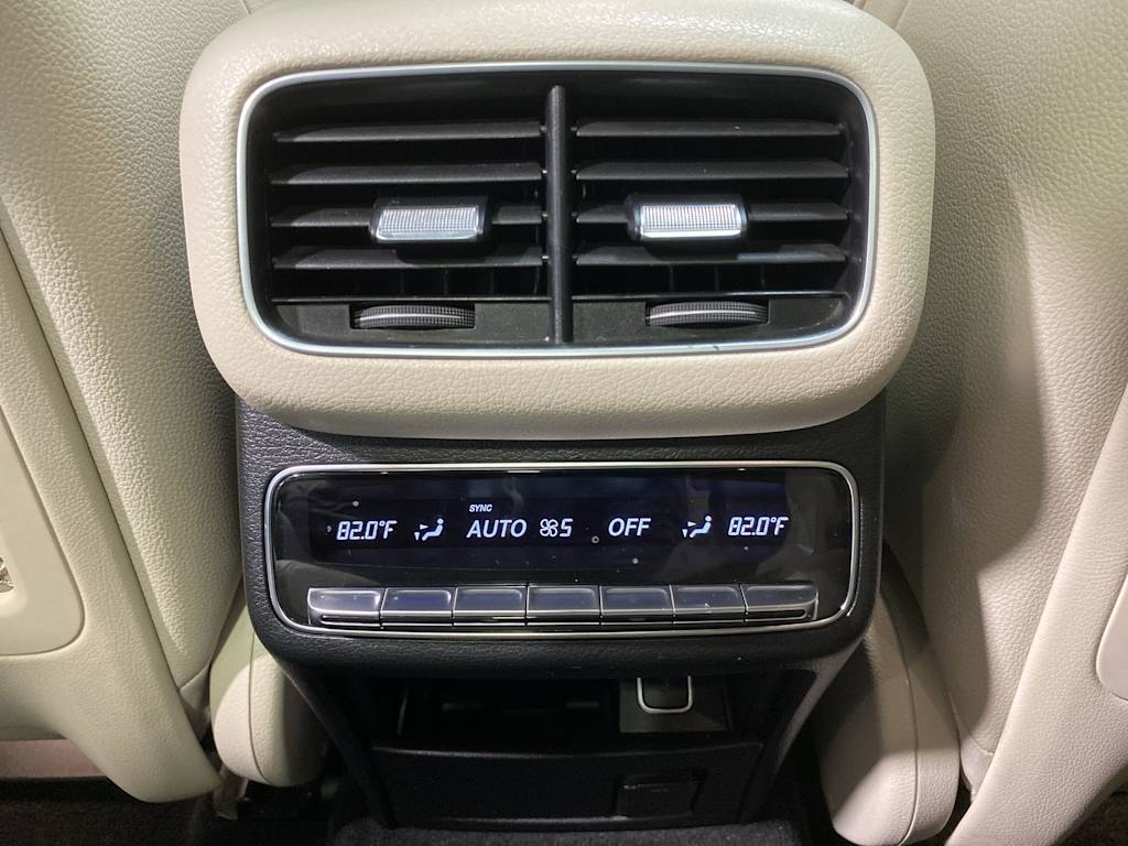 Thumbnail: 2022 Mercedes-Benz GLS - 24