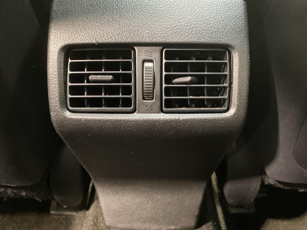 Thumbnail: 2014 Subaru Legacy - 25