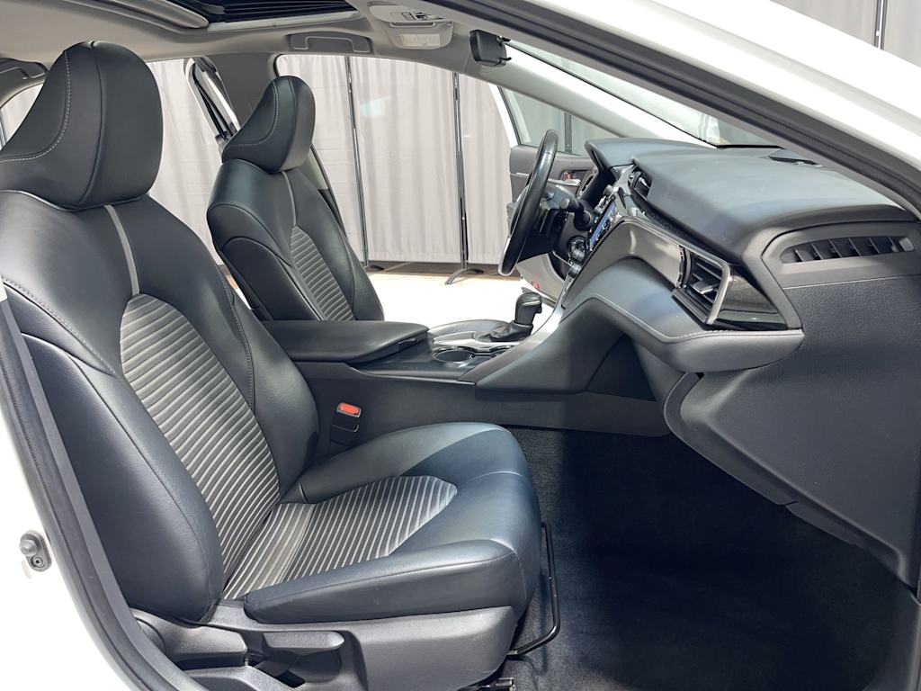 Thumbnail: 2020 Toyota Camry - 19