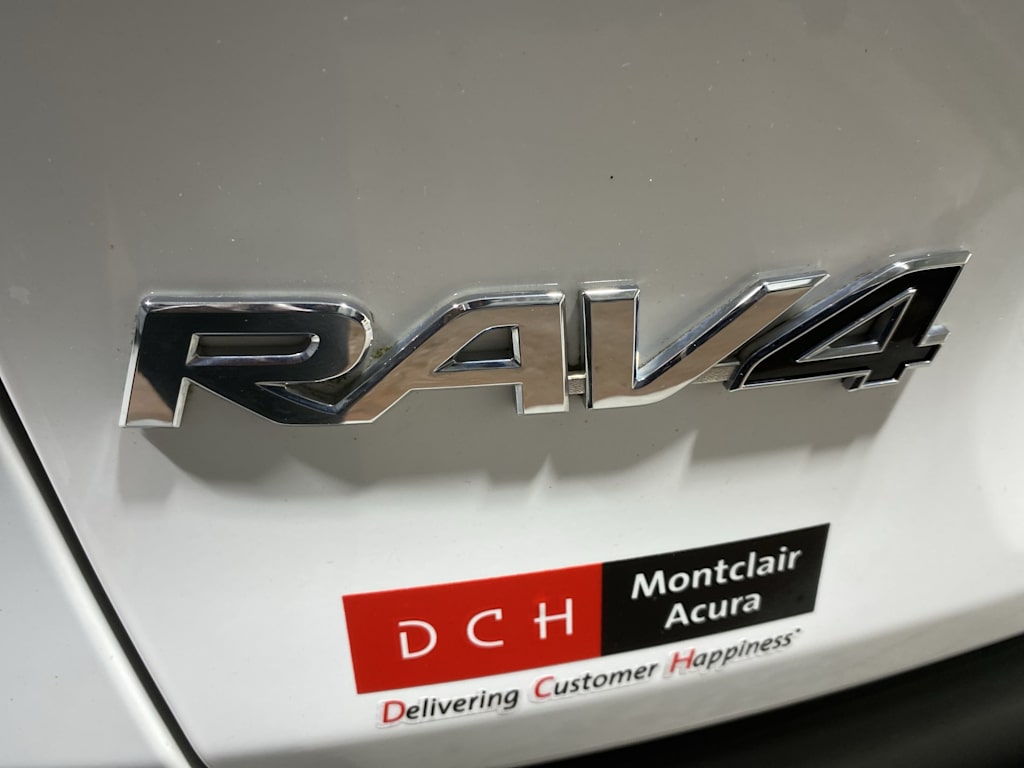 Thumbnail: 2021 Toyota RAV4 - 7