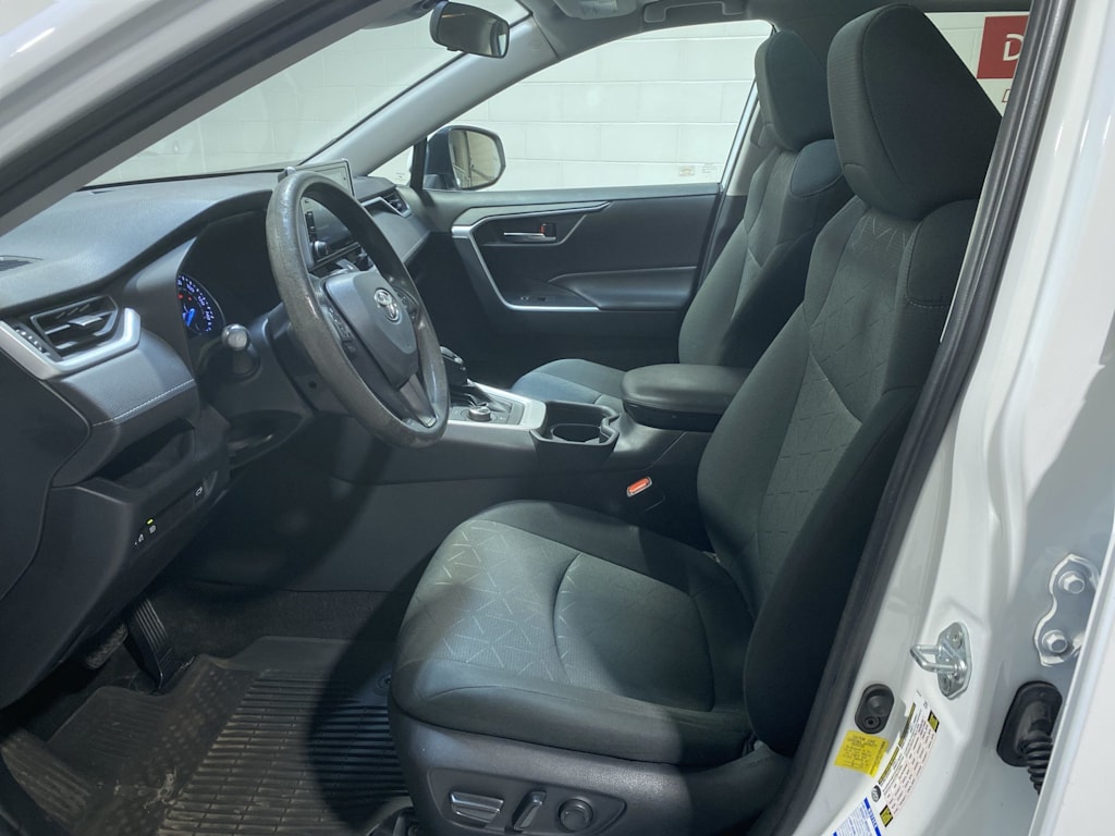 Thumbnail: 2021 Toyota RAV4 - 11