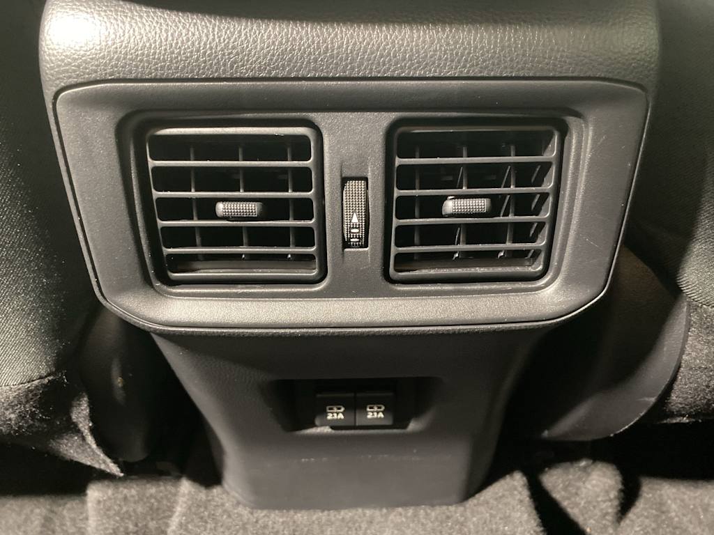 Thumbnail: 2021 Toyota RAV4 - 25